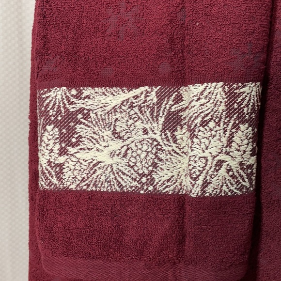Santens burgundy deep red bath towel hand towel combo in snow pine claret NWT - Picture 2 of 8